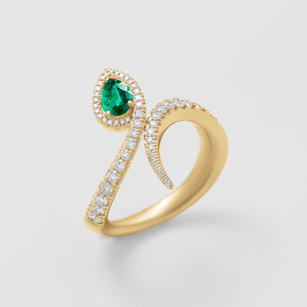 anello in oro rosa, diamanti e smeraldo