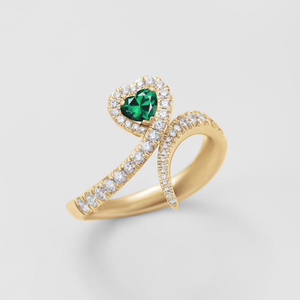 anello in oro rosa, diamanti e smeraldo