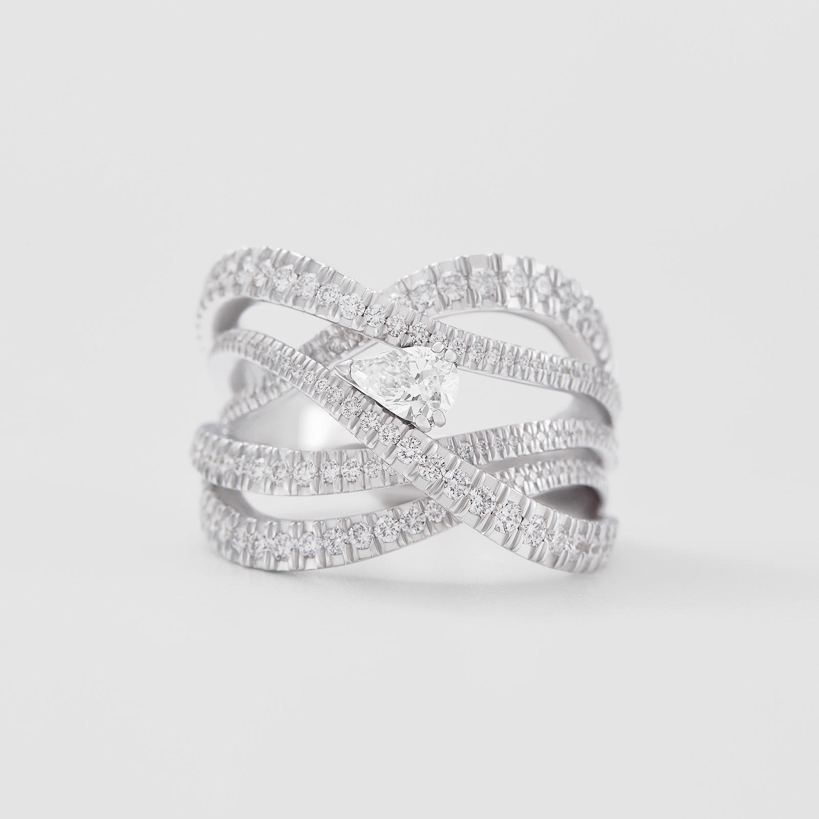 white gold and diamonds ring