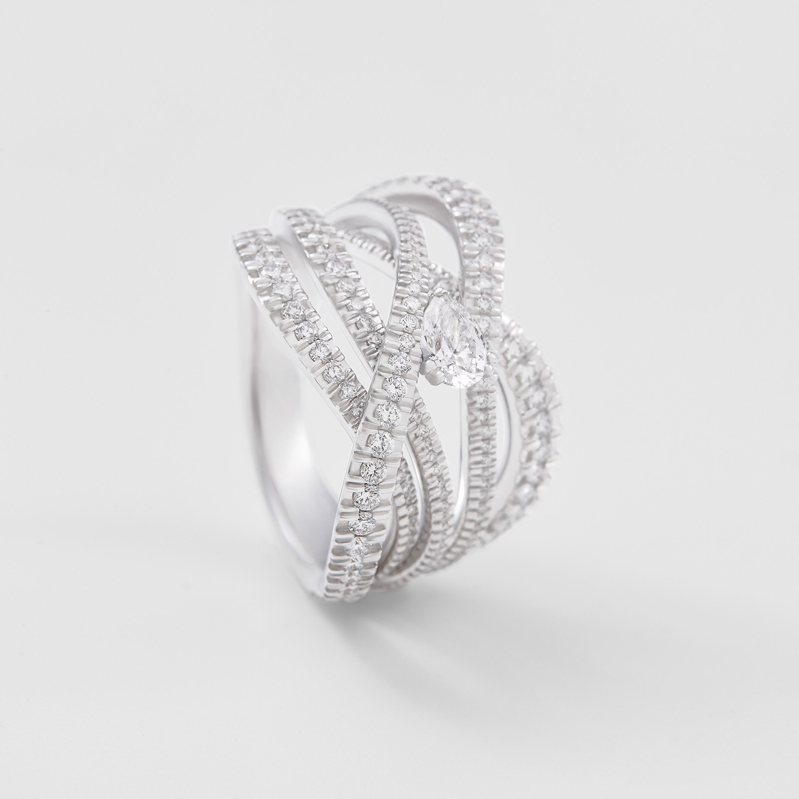 white gold and diamonds ring