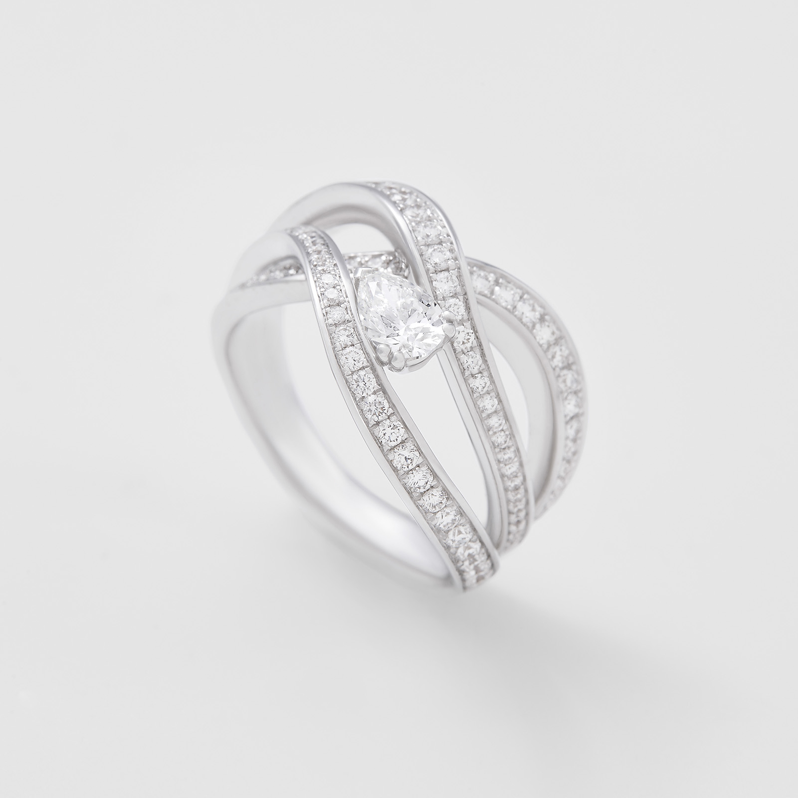 white gold and diamonds ring