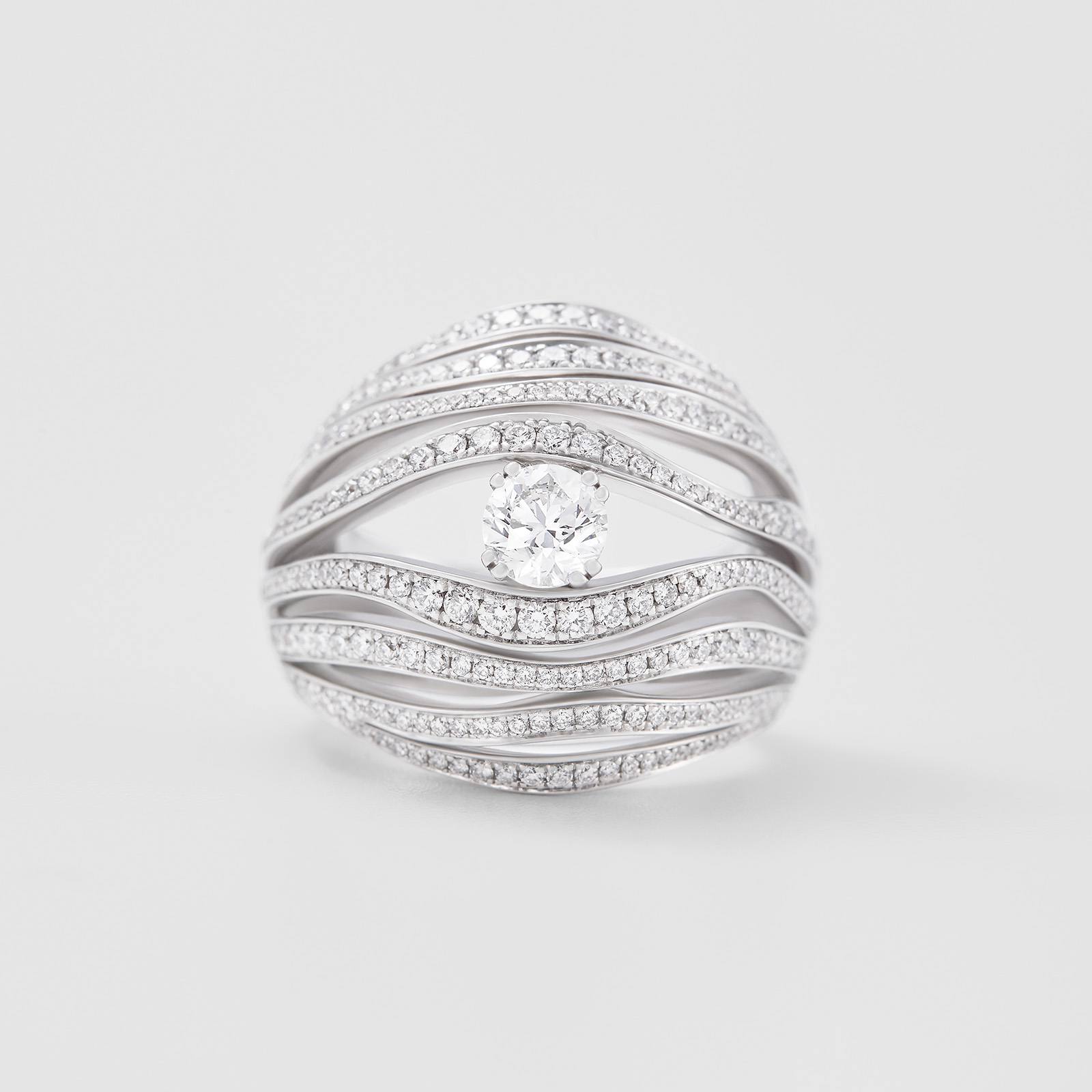 white gold and diamonds ring
