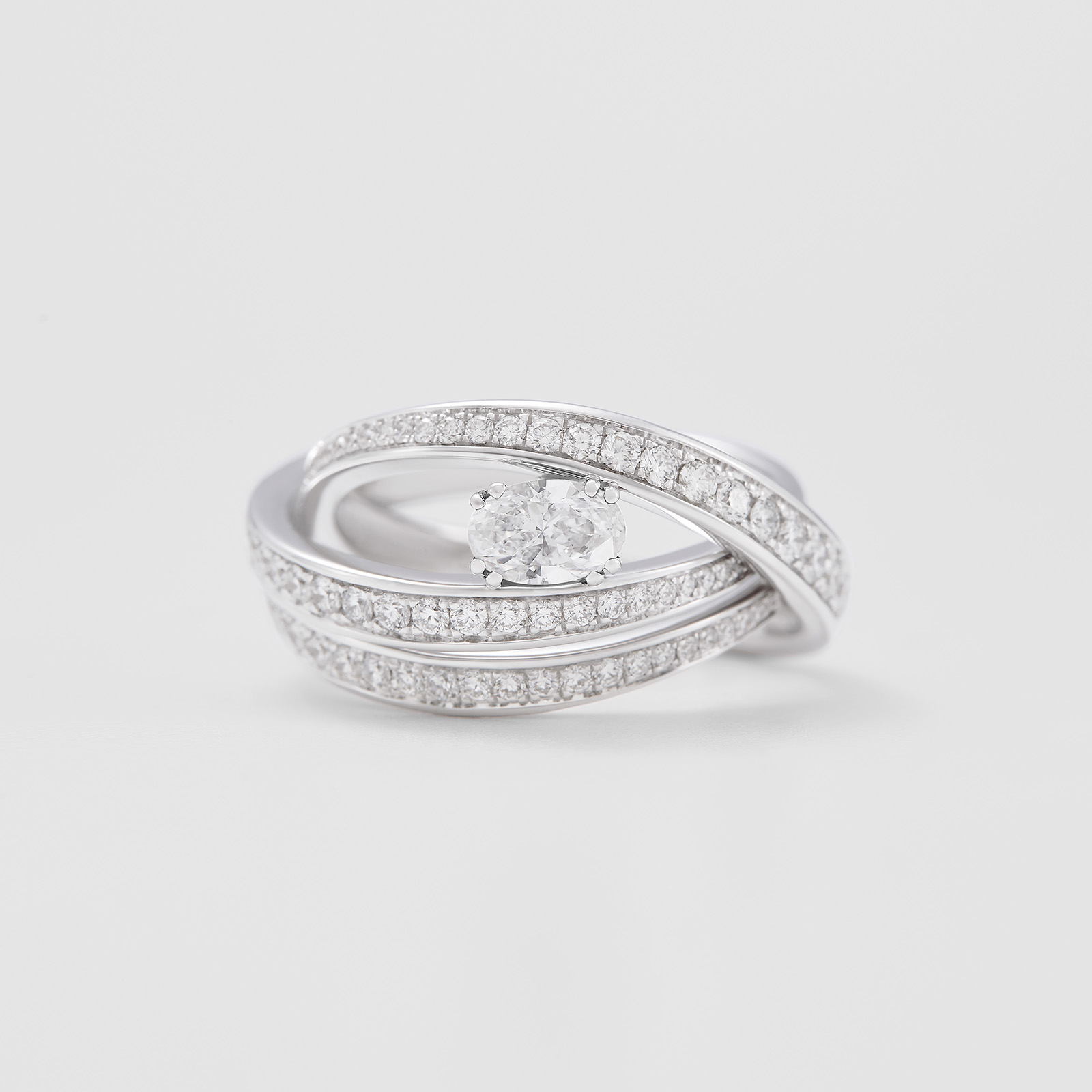 white gold and diamonds ring
