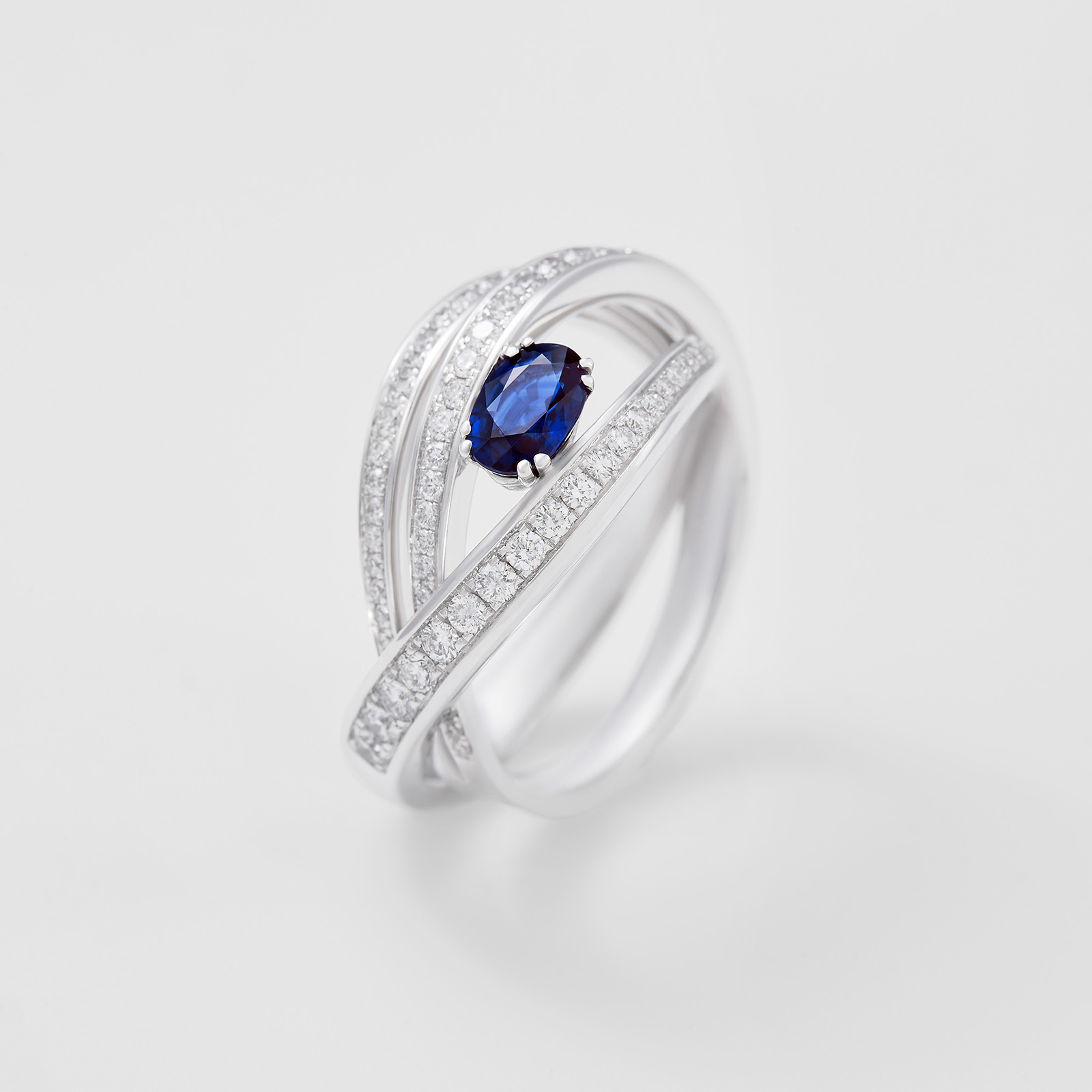 white gold with diamonds and sapphire ring