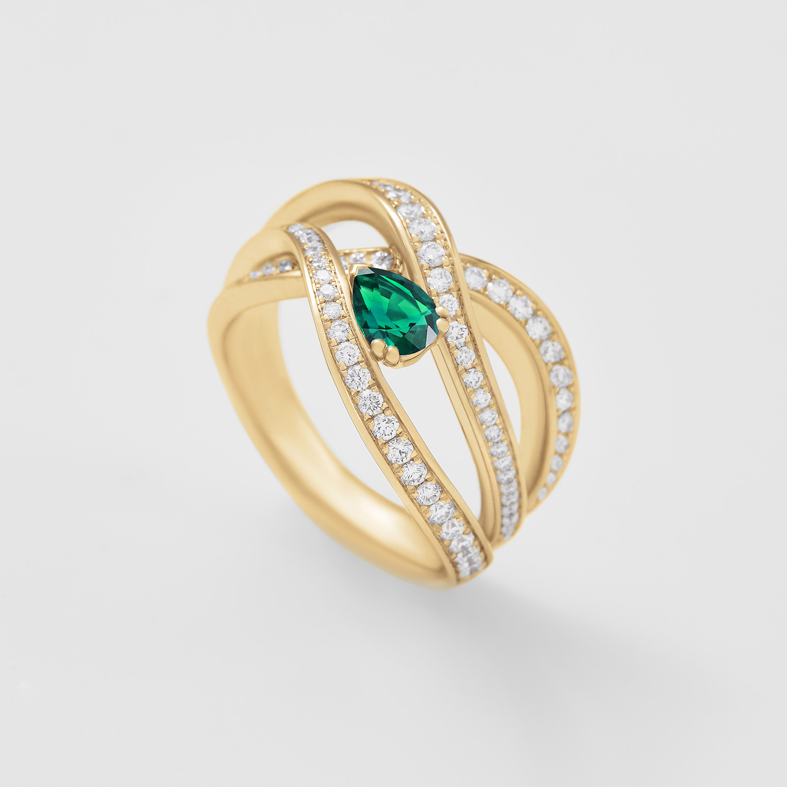 rose gold with diamonds and emerald ring