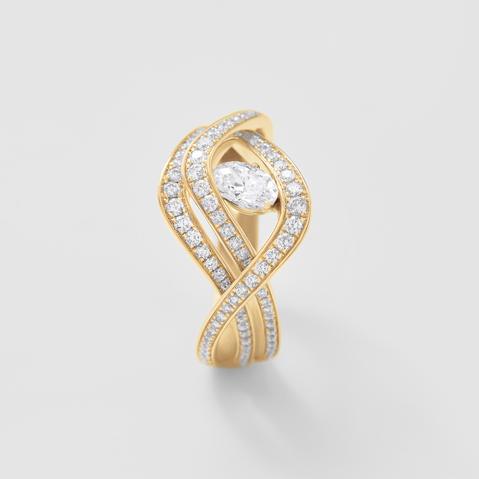 rose gold and diamonds ring