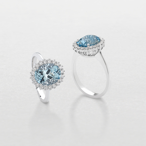 white gold with diamonds and aquamarine ring