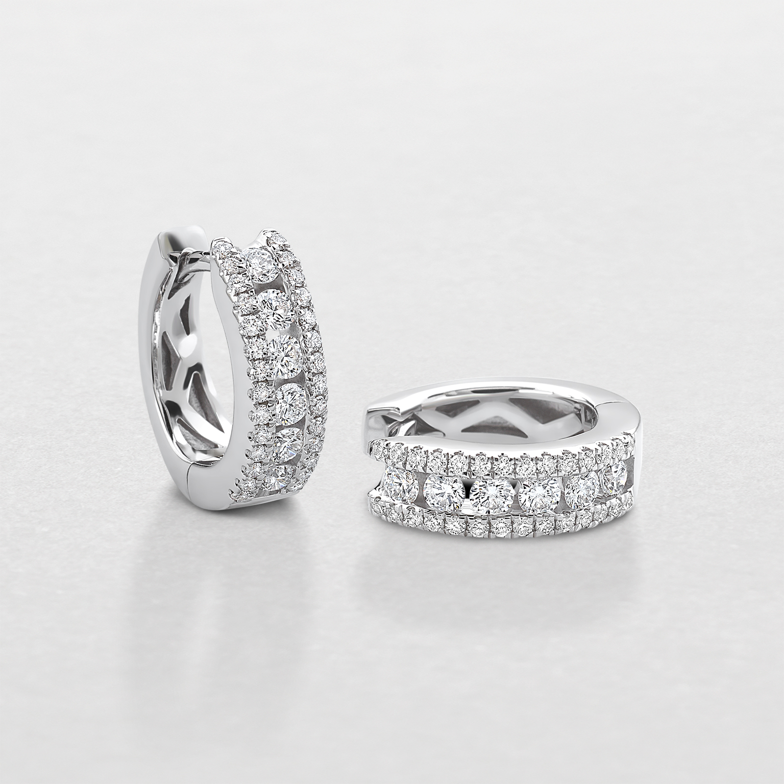 white gold and diamonds earrings