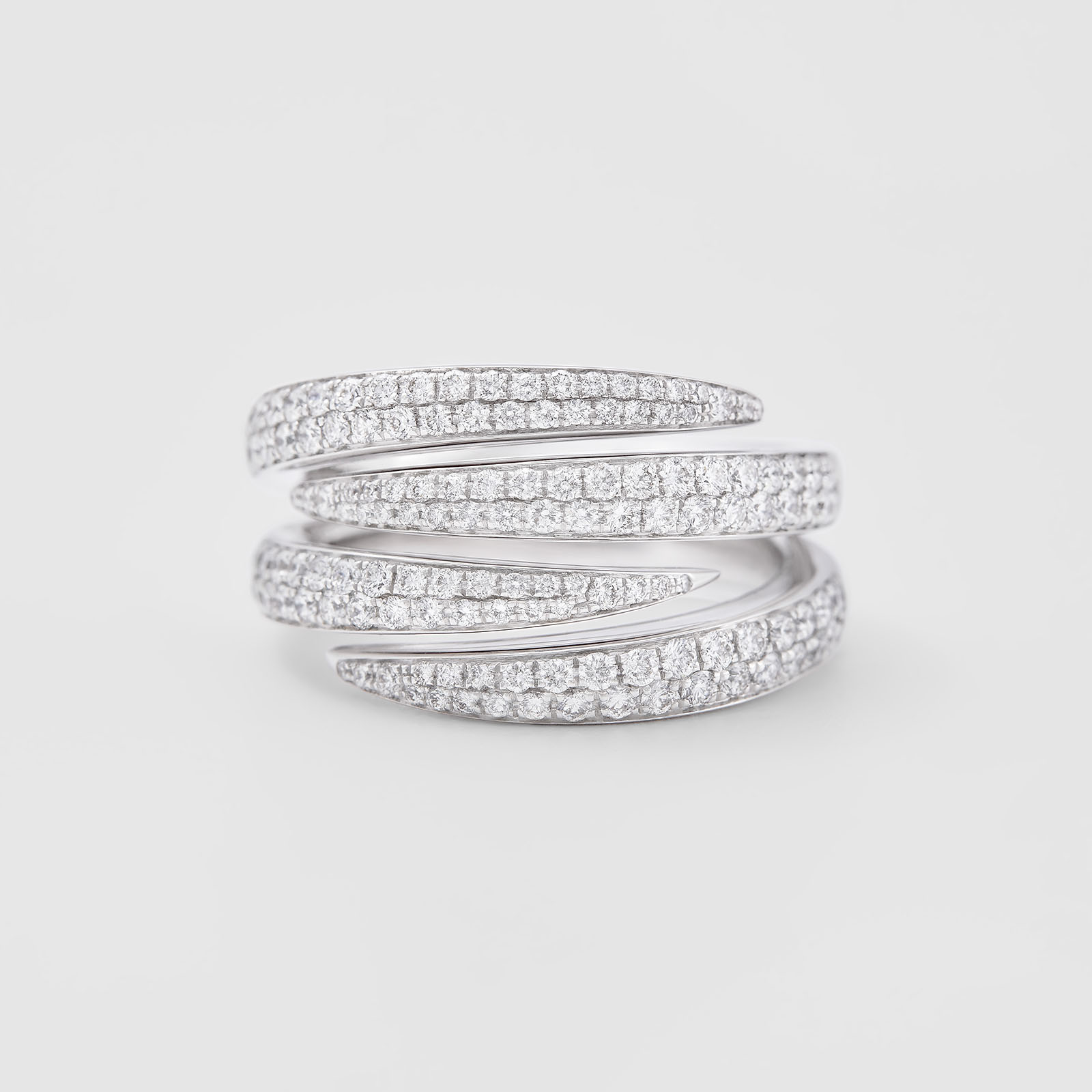 white gold and diamonds ring