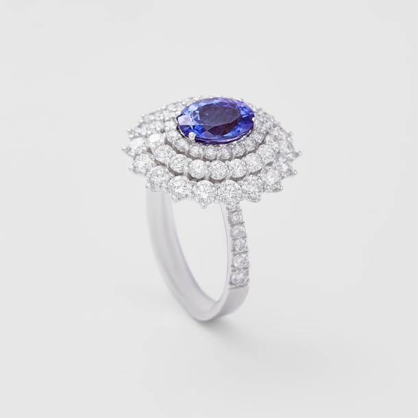 white gold with diamonds and tanzanite ring