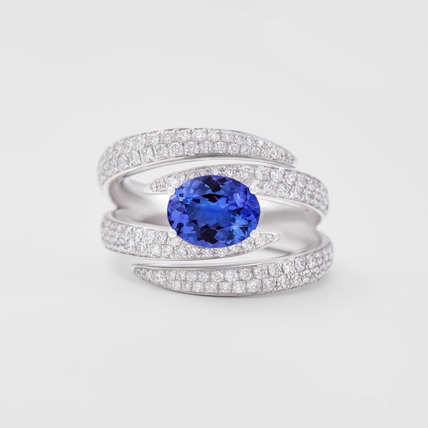 white gold with diamonds and tanzanite ring