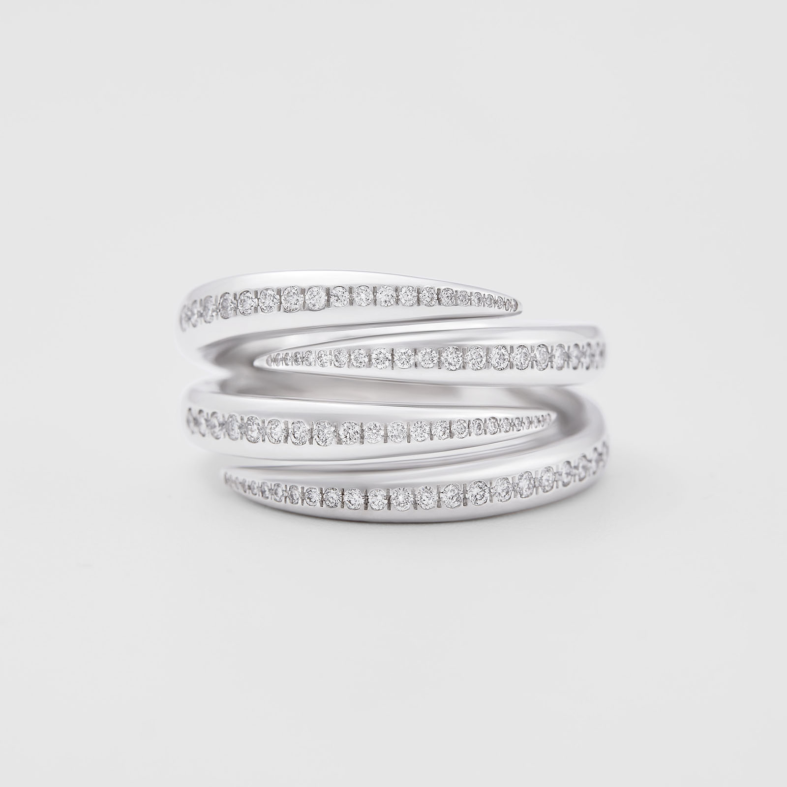 white gold and diamonds ring