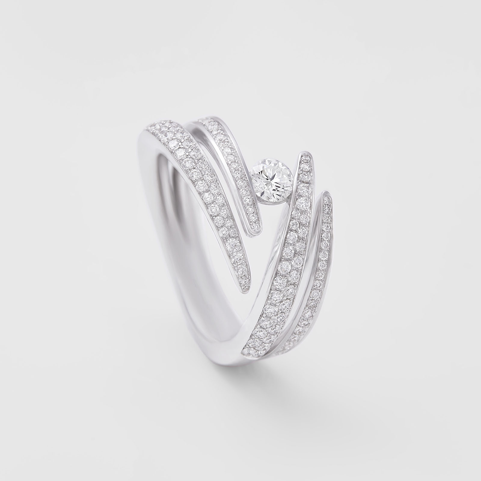 white gold and diamonds ring
