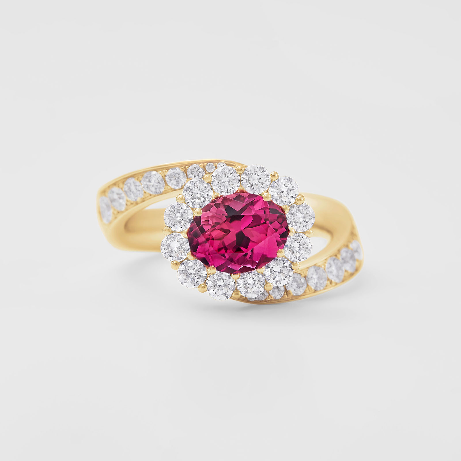 anello in oro rosa, diamanti e tormalina rosa