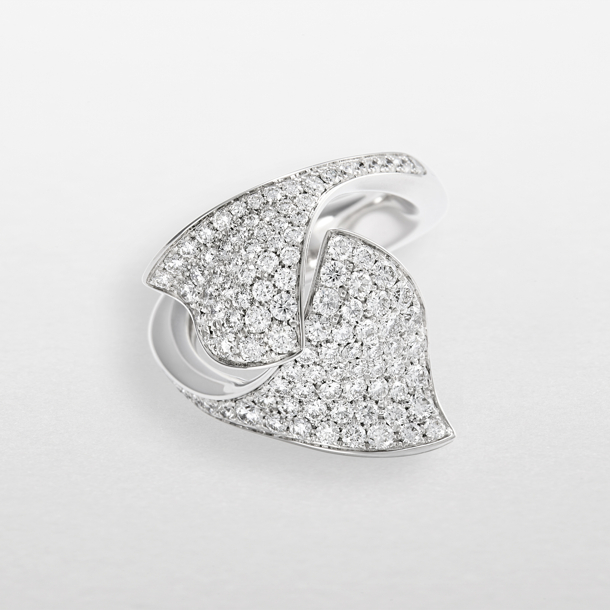 anello in oro bianco e diamanti