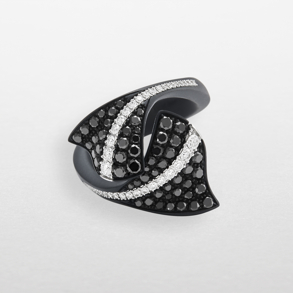 anello in titanio nero, oro bianco e diamanti
