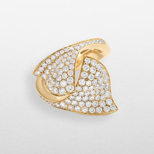 Ring in rose gold with diamonds