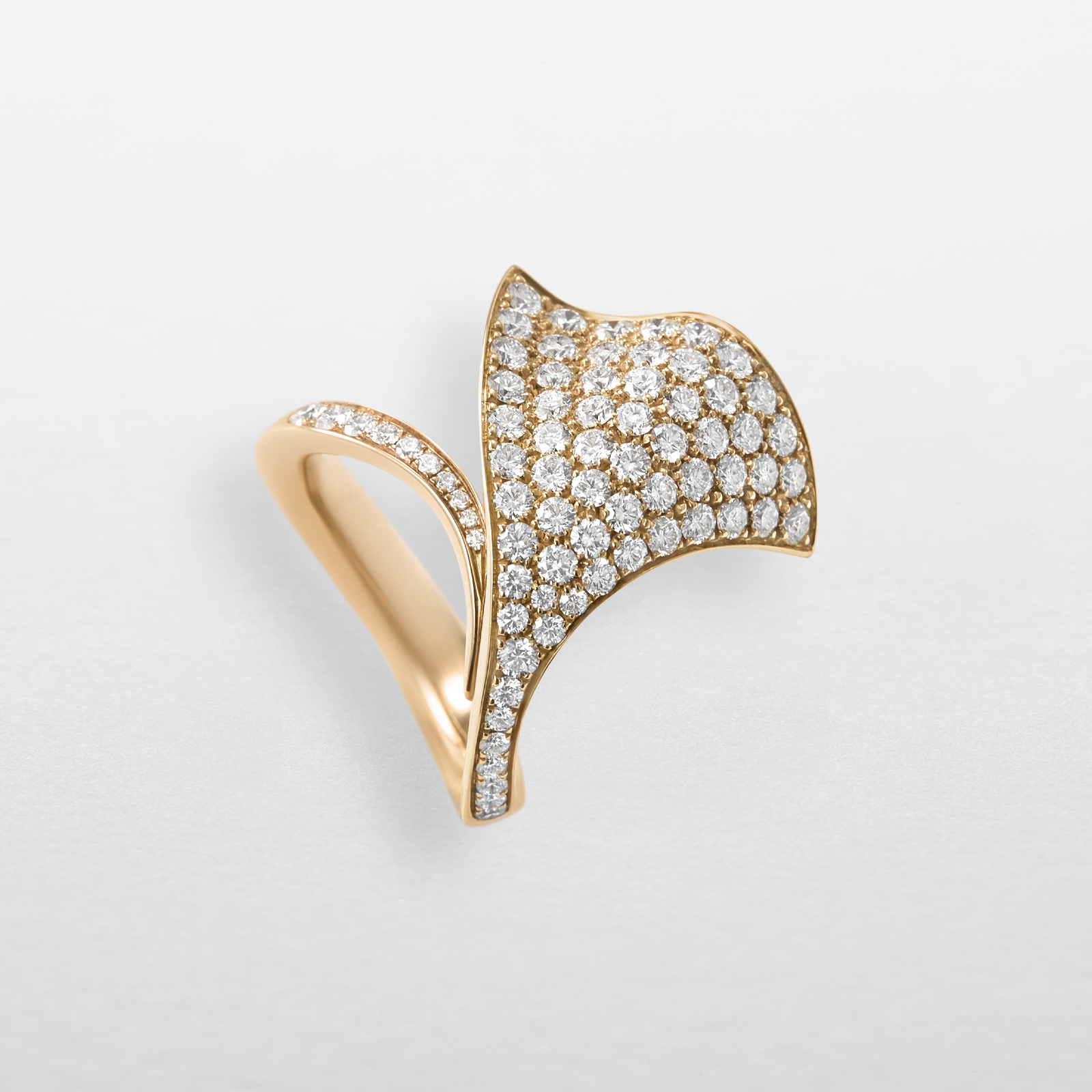 anello in oro rosa e diamanti