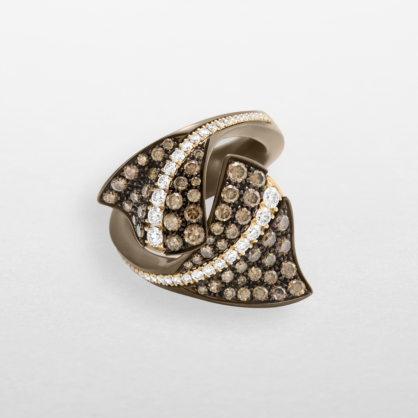anello in titanio chocolate, oro rosa e diamanti