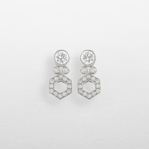 Earrings in white gold with diamonds