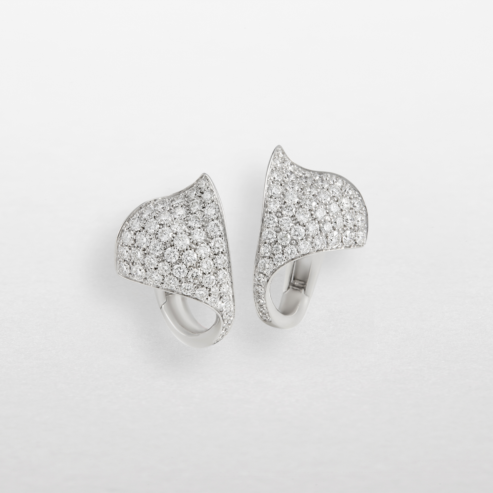 orecchini in oro bianco e diamanti