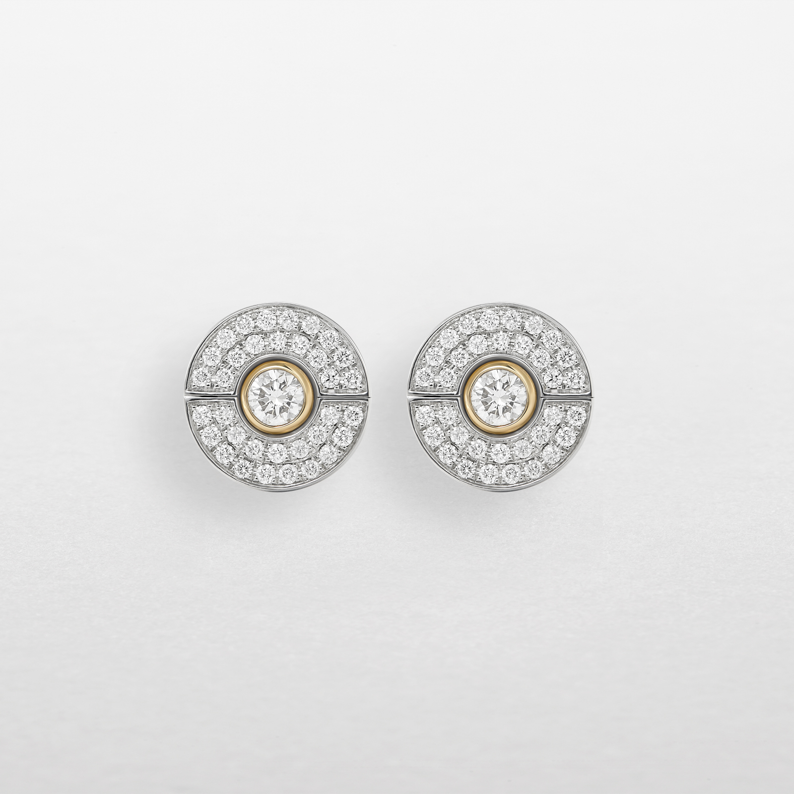 Earrings in white and rose gold with diamonds
