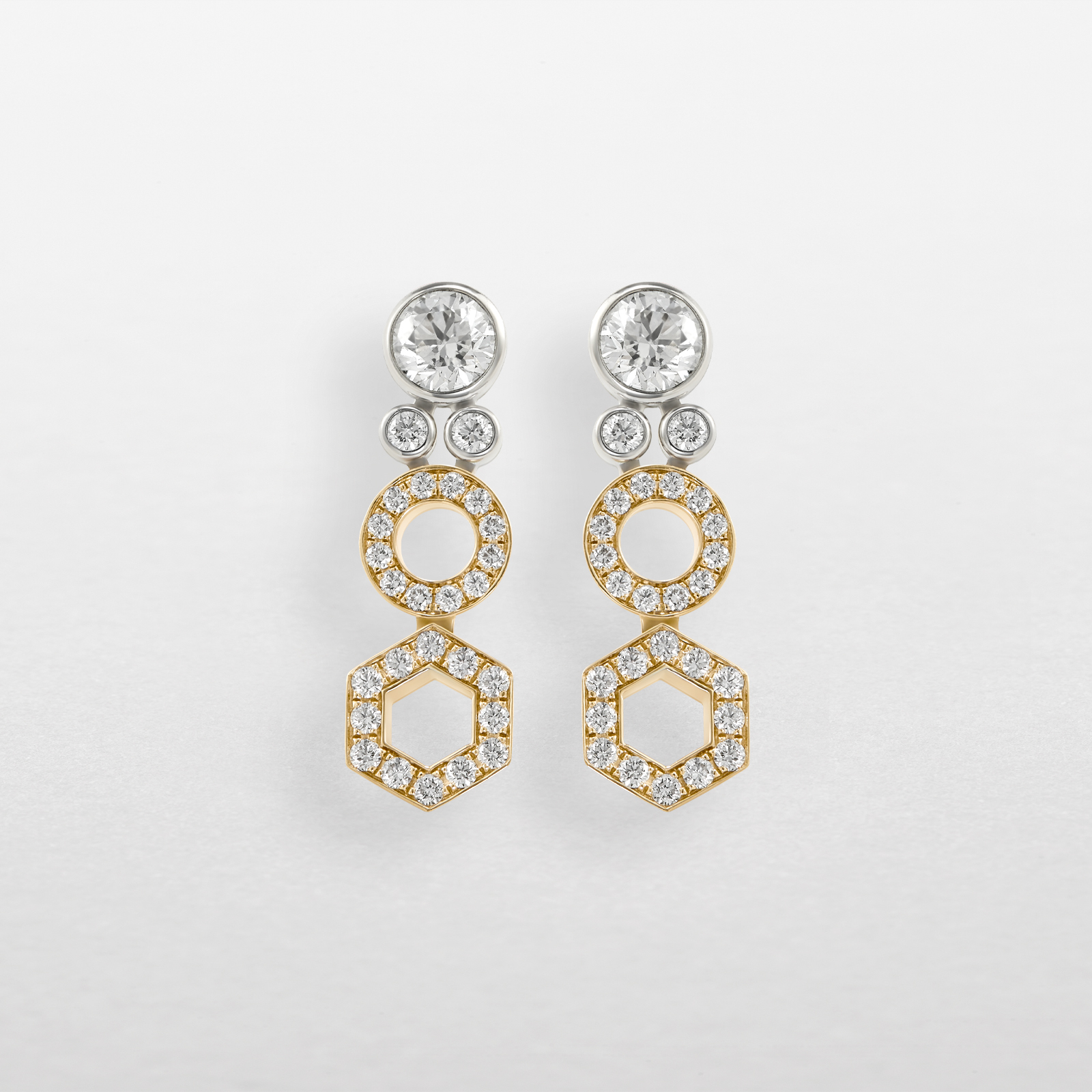 Earrings in white and rose gold with diamonds