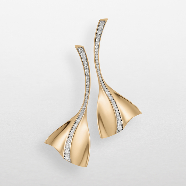 Earrings in rose and white gold with diamonds