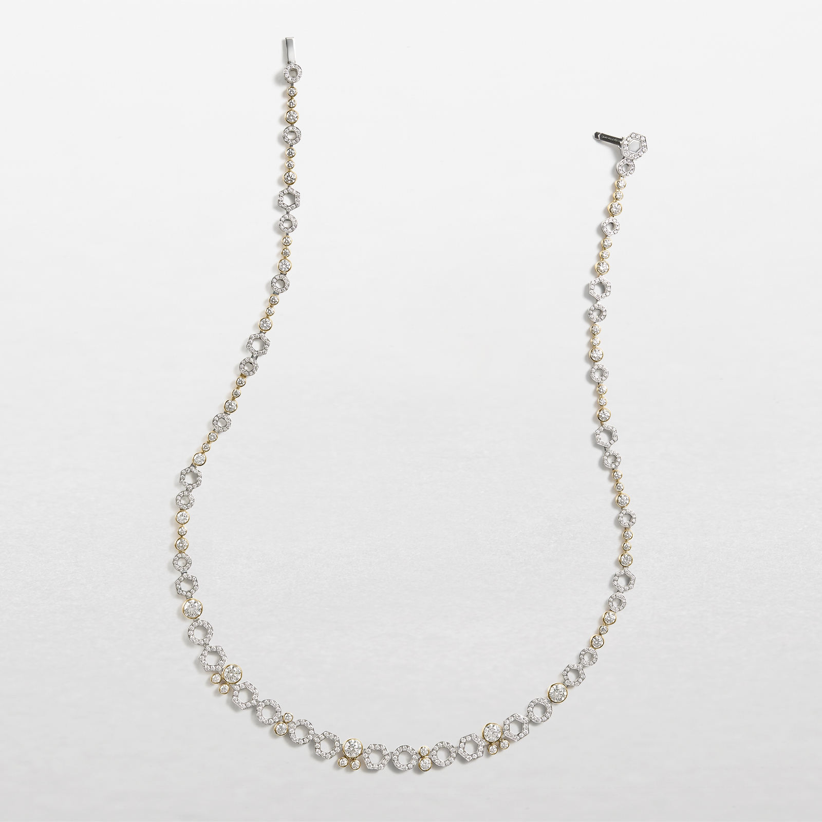 Necklace in white and rose gold with diamonds
